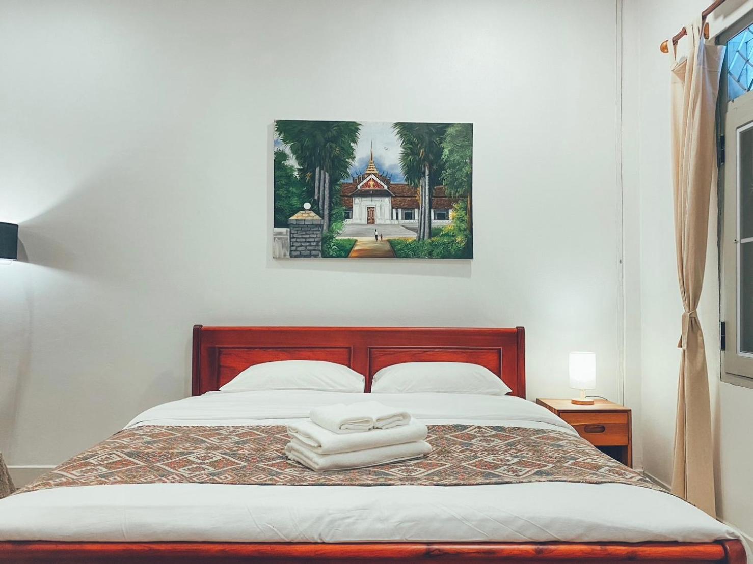 Апартаменты Sathiti Cafe & Bed Вьентьян Экстерьер фото