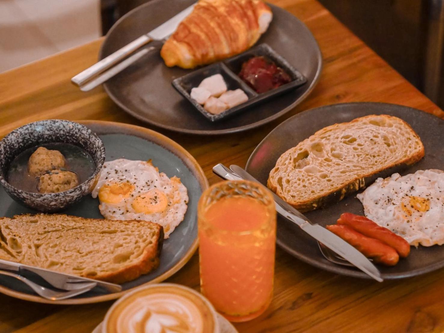 Апартаменты Sathiti Cafe & Bed Вьентьян Экстерьер фото